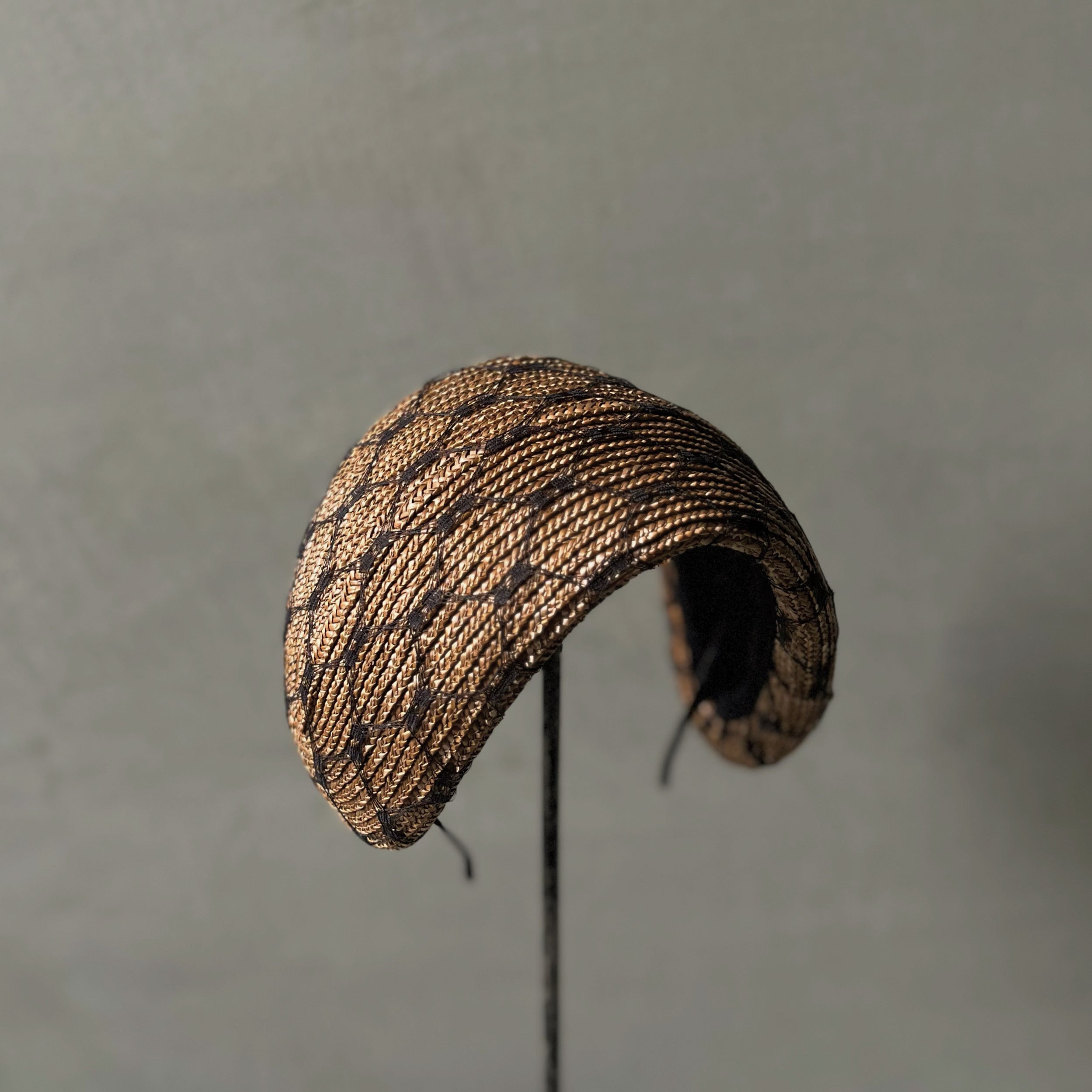 Honeycomb veil Alice band – millinery mino