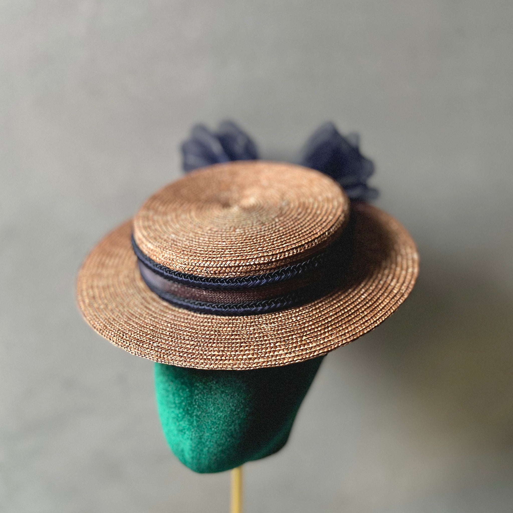 Big ribbon mini canotier – millinery mino Big ribbon mini canotier – millinery mino