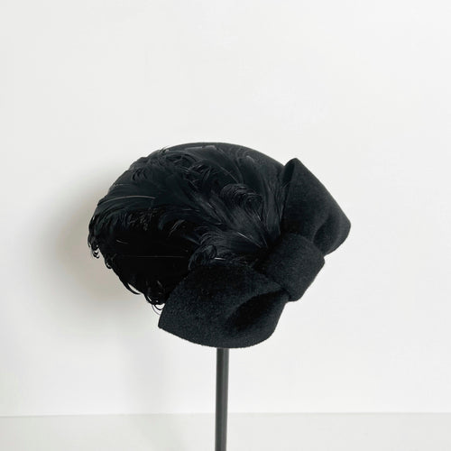 Ribbon & feathers mushroom