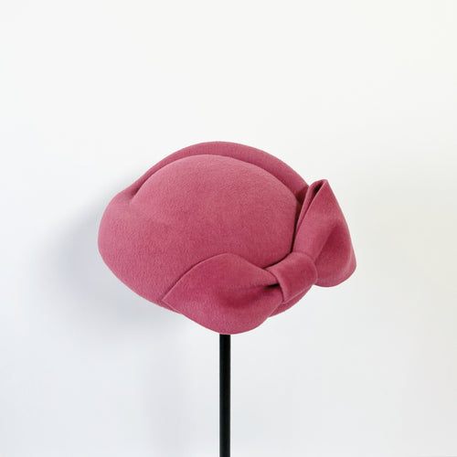 Simple ribbon toque