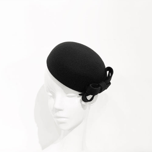 Simple ribbon mini beret