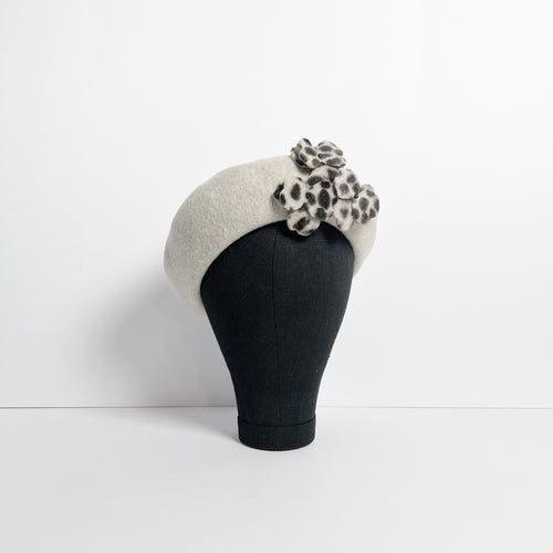 Leopard pansy beret